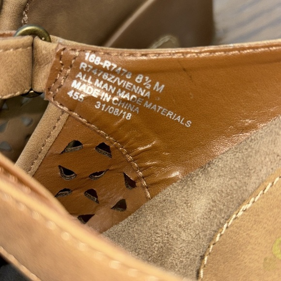 Rialto Vienna clogs. Size 8.5. EUC. - Picture 5 of 6